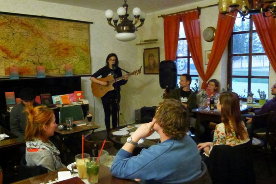 Ilustračný obrázok k článku Keď si s kamarátmi chcete vyraziť do mesta... 3 podniky vo Zvolene, do ktorých sa oplatí zavítať