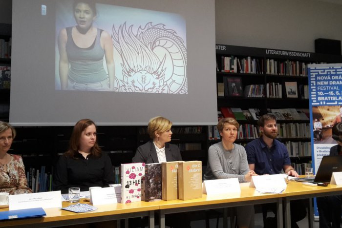 Ilustračný obrázok k článku Milovníci divadla sa majú načo tešiť! V Bratislave onedlho štartuje medzinárodný festival Nová dráma