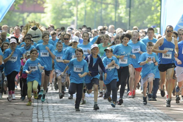 Ilustračný obrázok k článku Beh pre život opäť v Bystrici: Patrónmi známe tváre, pribudli dve zaujímavé disciplíny