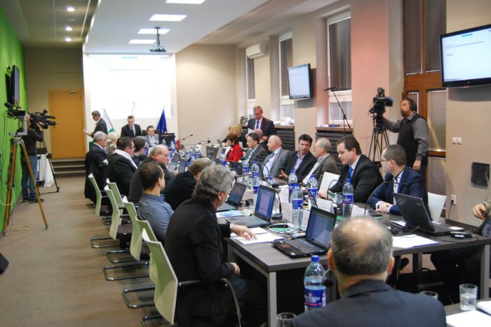 Ilustračný obrázok k článku Ôsme zasadnutie novozámockého parlamentu: Program zastupiteľstva bod po bode