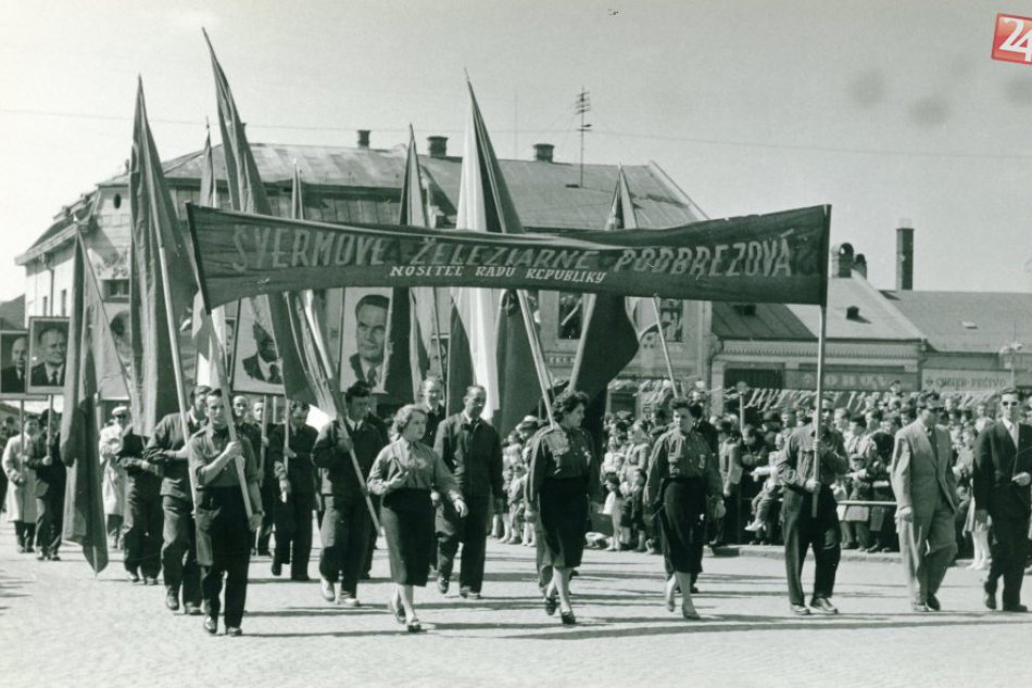 Ilustračný obrázok k článku Prvomájové oslavy v období socíku: Pozrite si unikátne zábery z Brezna