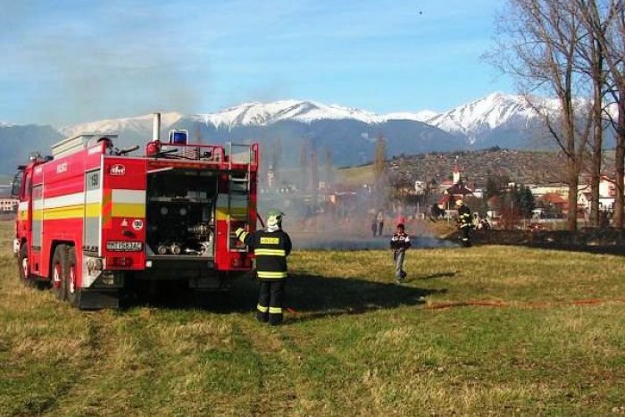 Ilustračný obrázok k článku V ich rukách sú často naše životy:  Mikulášski hasiči uchránili majetok v hodnote takmer 4 mil. eur