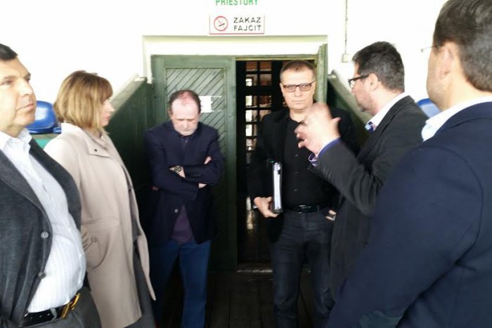 Ilustračný obrázok k článku Dôležité stretnutie na pôde Tatrana: Primátorka, prezident klubu a šéf SFZ rokovali o štadióne