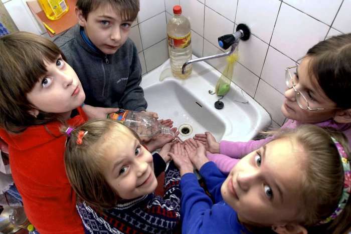 Ilustračný obrázok k článku V univerzitnej nemocnici dnes epidemiológovia kontrolovali čistotu rúk