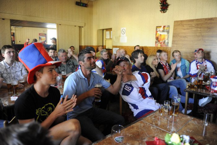 Ilustračný obrázok k článku Hokejové majstrovstvá v popradských podnikoch: Top akcie, ktoré vás zlákajú