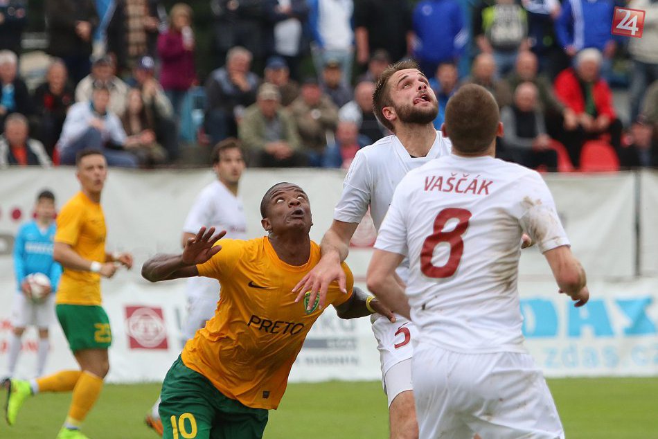 Ilustračný obrázok k článku Železiari vs. šošoni, tréneri sa zhodli: Bolo to infarktové!