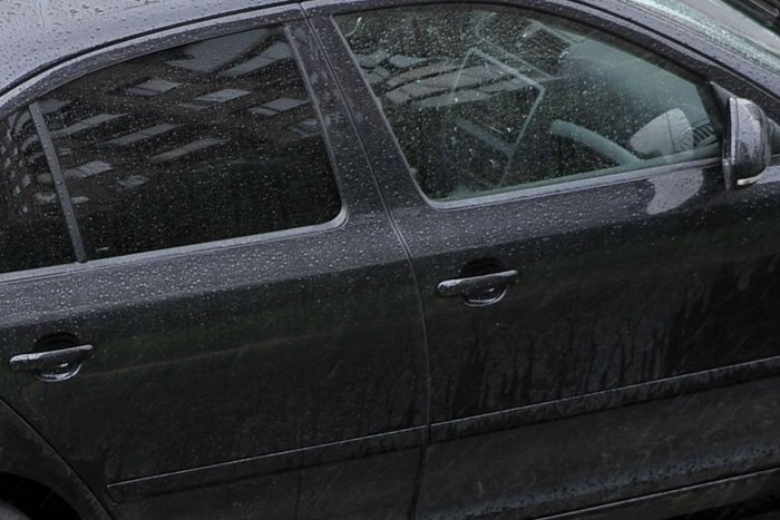 Ilustračný obrázok k článku Krádež Octavie odparkovanej v centre Humenného: Rýchly zásah polície, muž skončil v cele!