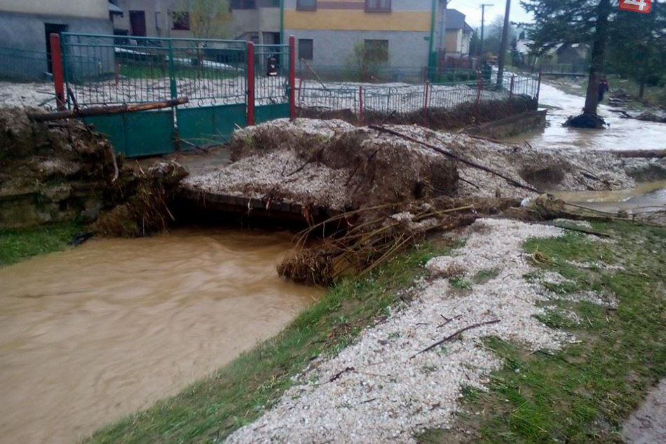 Ilustračný obrázok k článku Tretí stupeň povodňovej aktivity stále trvá: Pokračuje i odstraňovanie následkov prívalových dažďov