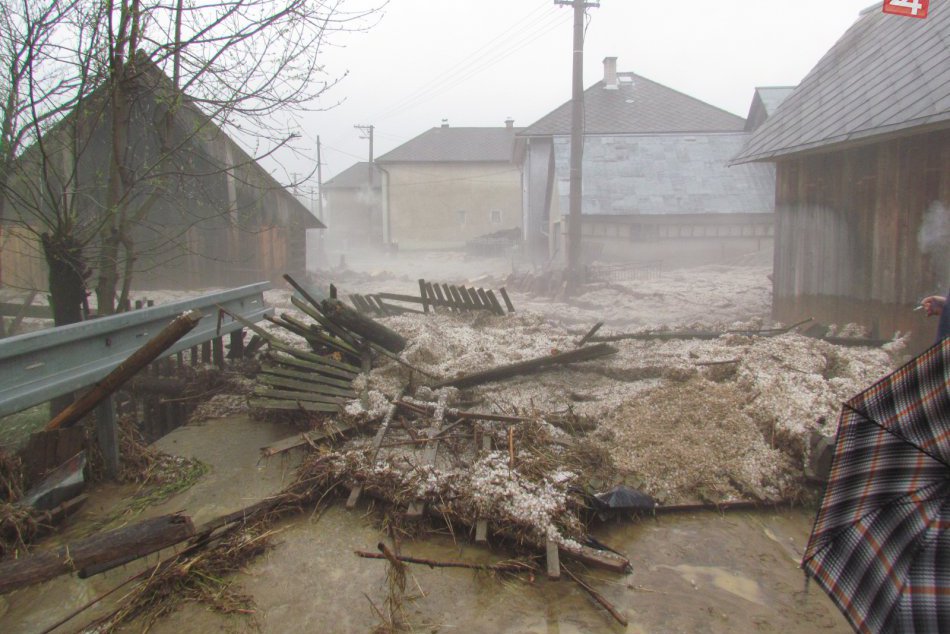 Ilustračný obrázok k článku RADÍME: Škody spôsobené živlami sú bežné, nemusia ich však pokryť všetky poistky