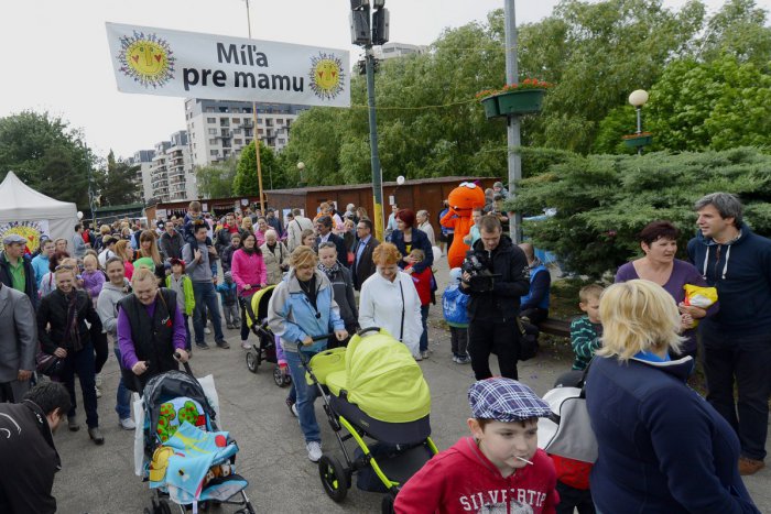 Ilustračný obrázok k článku Oslávte Deň matiek na akcii "Míľa pre mamu". Program prebieha súčasne až v 57 mestách