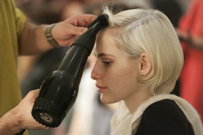 Ilustračný obrázok k článku Tipy od skúsených kaderníčiek z Popradu: Čo je tento rok in a ako budú vaše vlasy dobre vyzerať?