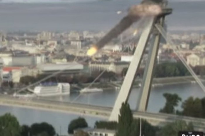 Ilustračný obrázok k článku VIDEO: Most SNP zasiahol meteorit!