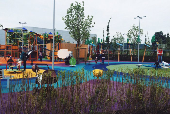 Ilustračný obrázok k článku V Bratislave otvorili obrovský detský Svet zábavy, láka na 5-poschodový Megahrad. Toto sú jeho najväčšie vychytávky