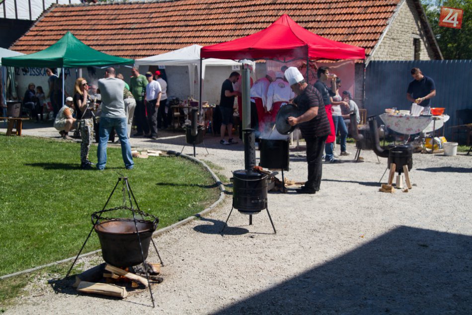 Ilustračný obrázok k článku Varenie hŕč, Senzus aj tombola. Jasenské baranie hody odhalili lákadlá