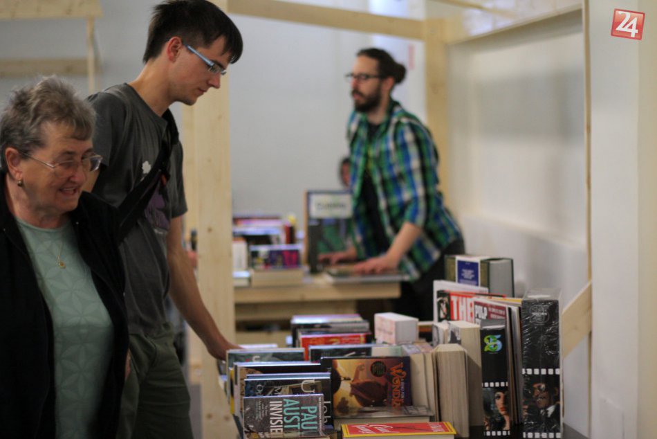 Ilustračný obrázok k článku Patríte k zberateľom? Nenechajte si ujsť prvú hlohovskú burzu kníh a obrazov