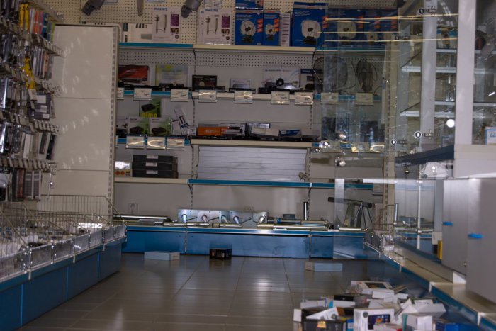 Ilustračný obrázok k článku Veľká krádež v žilinskom obchodnom dome: Niekto potiahol vyše 172 mobilov!