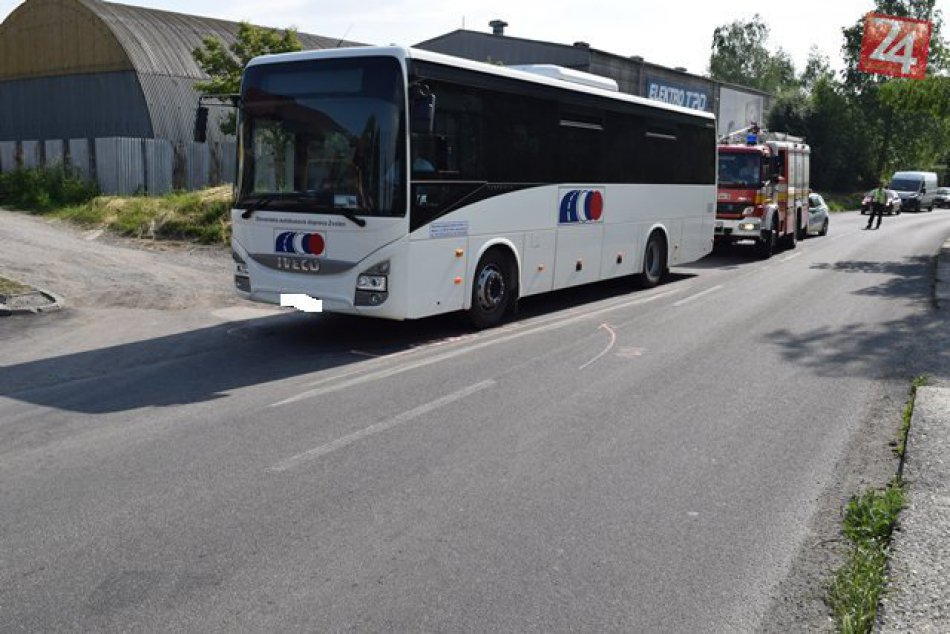 Ilustračný obrázok k článku FOTKY priamo z miesta: Na Lieskovskej ceste sa zrazil autobus s fordom