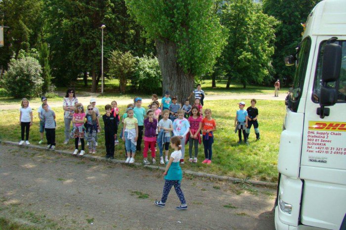 Ilustračný obrázok k článku Veľká preventívna akcia: Deti sa pod Zoborom vžili do kože vodiča kamiónu