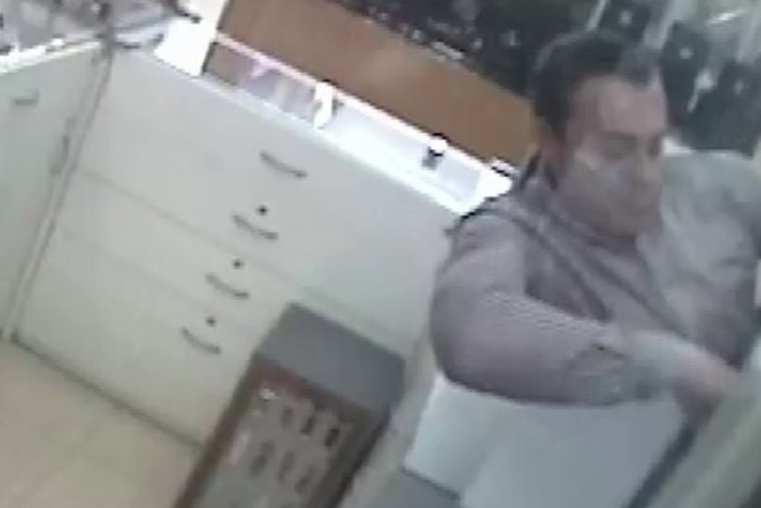 Ilustračný obrázok k článku Bratislavská polícia už dva mesiace pátra po zlodejovi drahých hodiniek