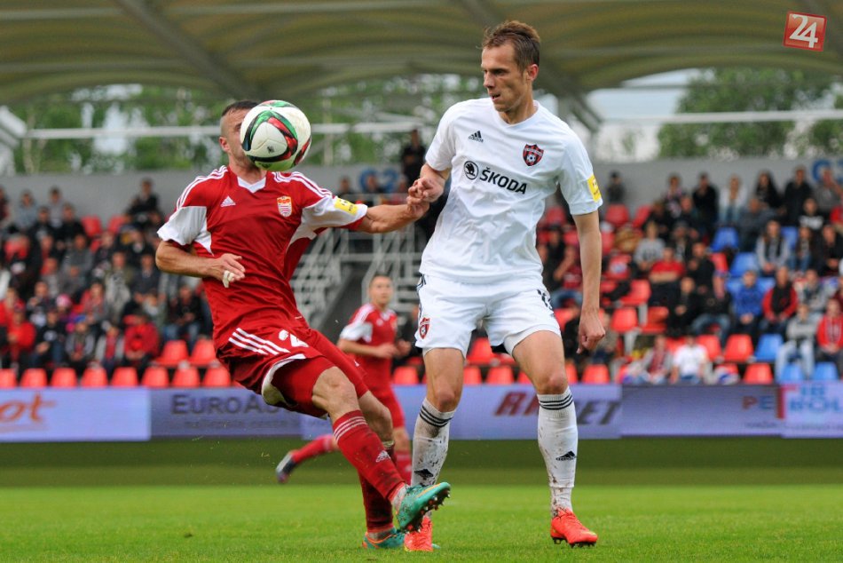 Ilustračný obrázok k článku Futbalistov spod Urpína čakal náročný súper: Dukla sa však proti Trnave dokázala gólovo presadiť