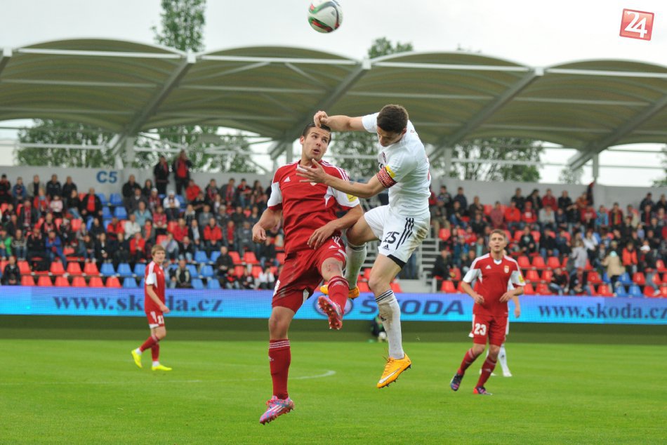 Ilustračný obrázok k článku Štart Dukly v druhej lige sa blíži: Ucelený prehľad zápasov bystrických futbalistov