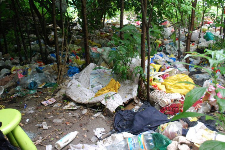 Ilustračný obrázok k článku Videli ste už "komunálne peklo"? Možno ste okolo neho chodili aj vy