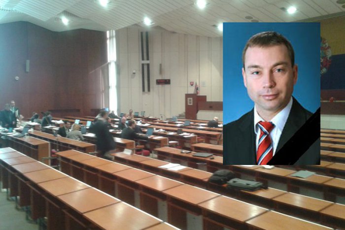 Ilustračný obrázok k článku Smutná správa: Zomrel poslanec Marián Gál (†39)