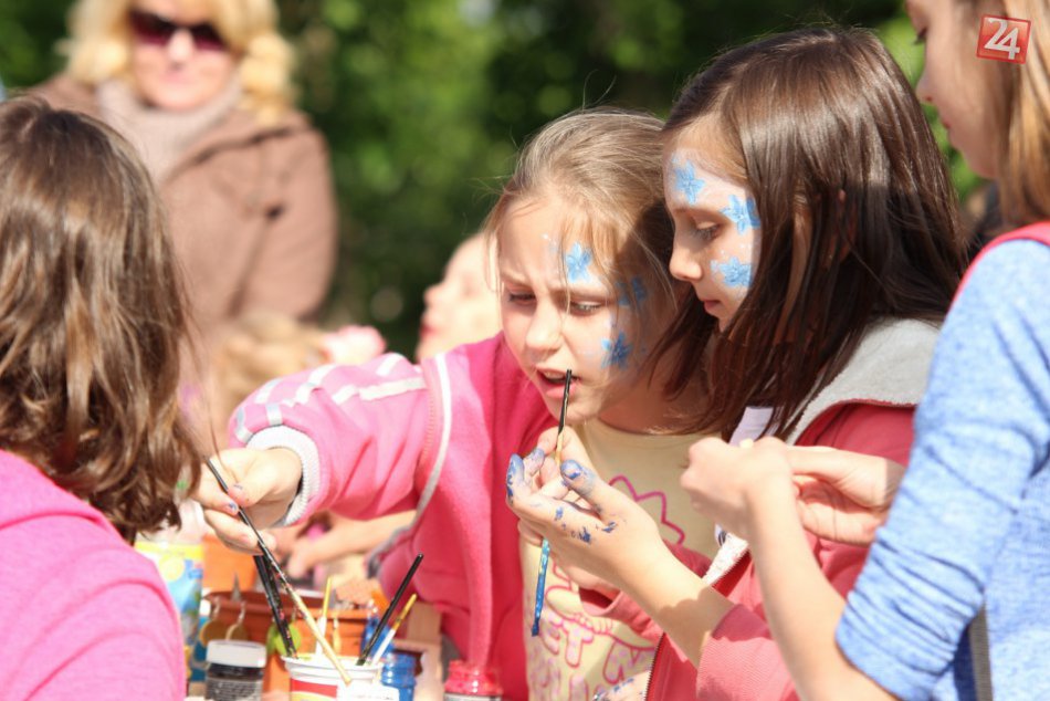 Ilustračný obrázok k článku Podujatie, ktoré poteší topoľčianske deti: Vybláznite ratolesti na fašiangovej bavenici