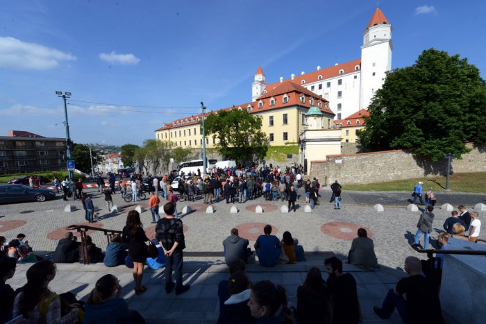 Ilustračný obrázok k článku Garáže na hrade bude riešiť aj prezident Andrej Kiska. Obrátili sa na neho mestskí poslanci