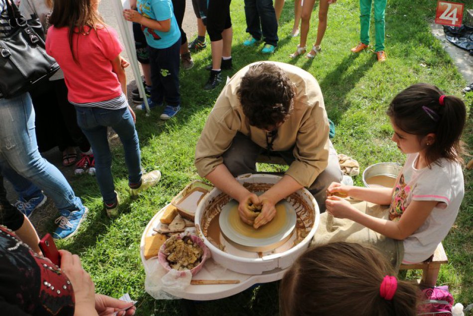 Ilustračný obrázok k článku Kam s deťmi na ich sviatok? Tipy na zaujímavé akcie k MDD v Žiari a okolí