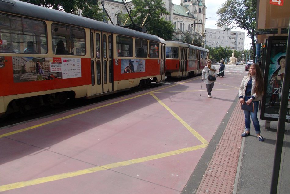 Ilustračný obrázok k článku Po Račianskej radiále nebudú cez víkend premávať električky. Nahradí ich autobusová doprava