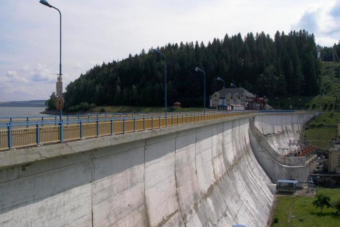 Ilustračný obrázok k článku Nové využitie priehradného múru: V budúcnosti by tu mohla viesť cyklotrasa