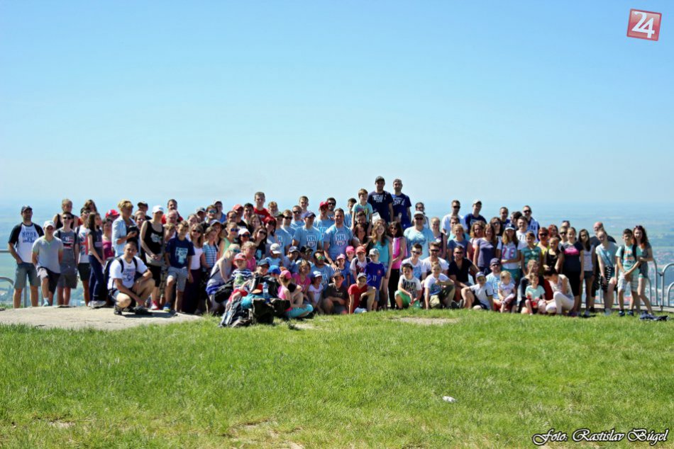 Ilustračný obrázok k článku Fanúšikovia HK Nitra zbystrite pozornosť: Termín výstupu na Pyramídu je známy