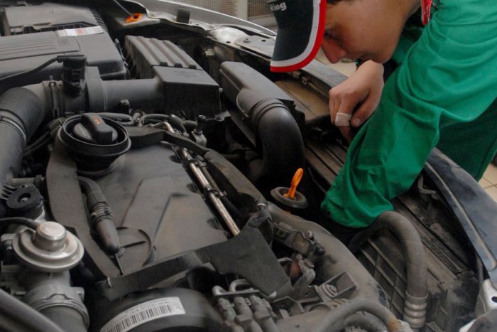 Ilustračný obrázok k článku RADÍME: Pri kúpe ojazdeného auta si dajte pozor, polovica z nich má stočené kilometre