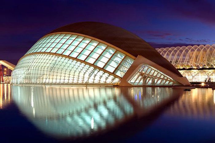 Ilustračný obrázok k článku Dočká sa Bratislava planetária? V hlavnom meste je aj vhodnejší priestor ako PKO