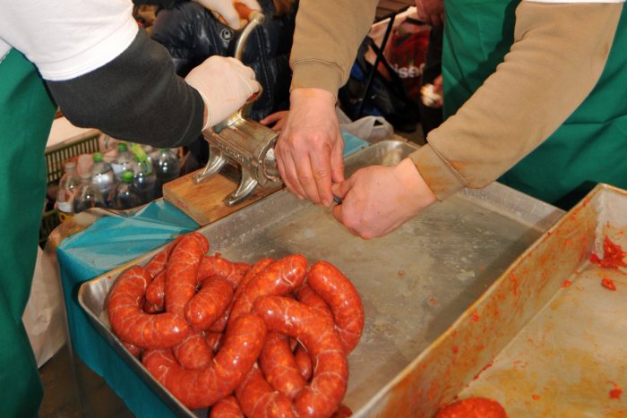 Ilustračný obrázok k článku V Dúbravke je v utorok klobásový sviatok...