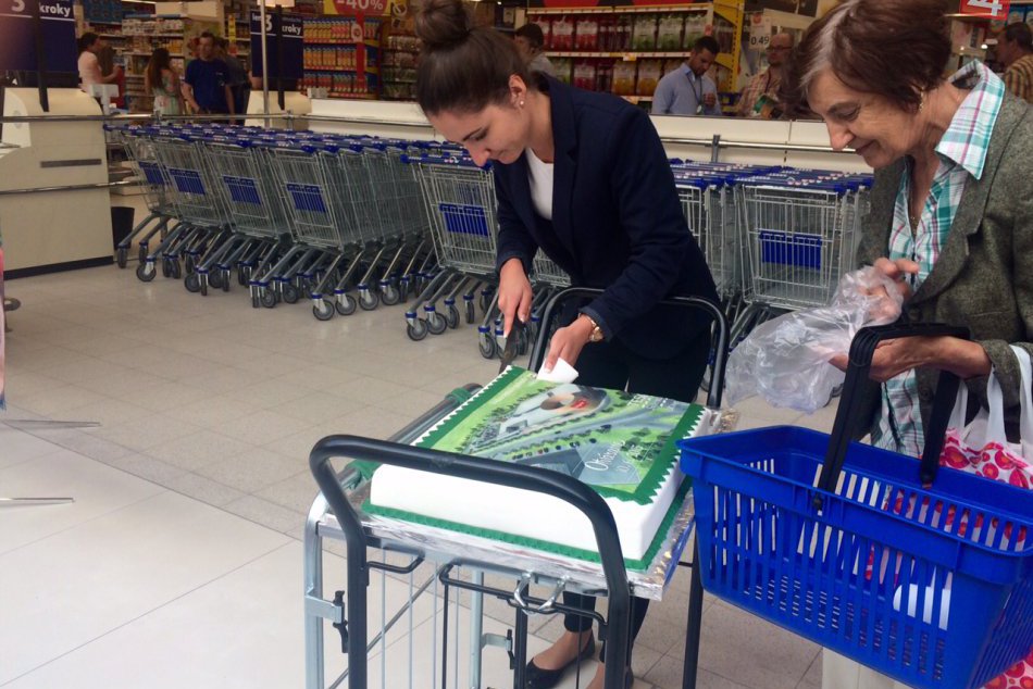 Ilustračný obrázok k článku Vo Vajnoroch otvorili nové obchodné centrum. Slúžiť má na denný rýchly nákup. Toto prináša do Bratislavy