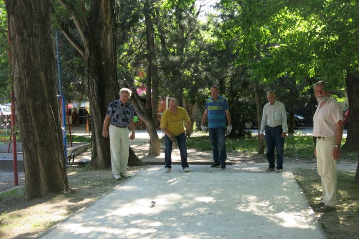 Ilustračný obrázok k článku Sídliskoví hráči majú nové ihrisko na petang