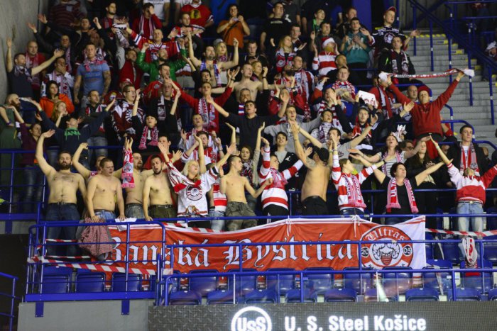 Ilustračný obrázok k článku FOTO: Vyjadrite sa v hlasovaní: Páči sa vám nové logo fanklubu bystrických baranov?