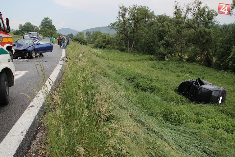Ilustračný obrázok k článku Autentické FOTO z miesta nehody: Mladá vodička (20) cez plnú do protismeru, auto skončilo prevrátené!