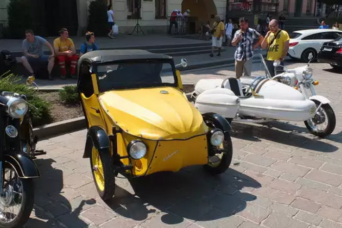 Ilustračný obrázok k článku Milovníci retra, TOTO by ste nemali prehliadnuť: V Bystrici sa dočkáme stretnutia veteránov, nie však hocijakého