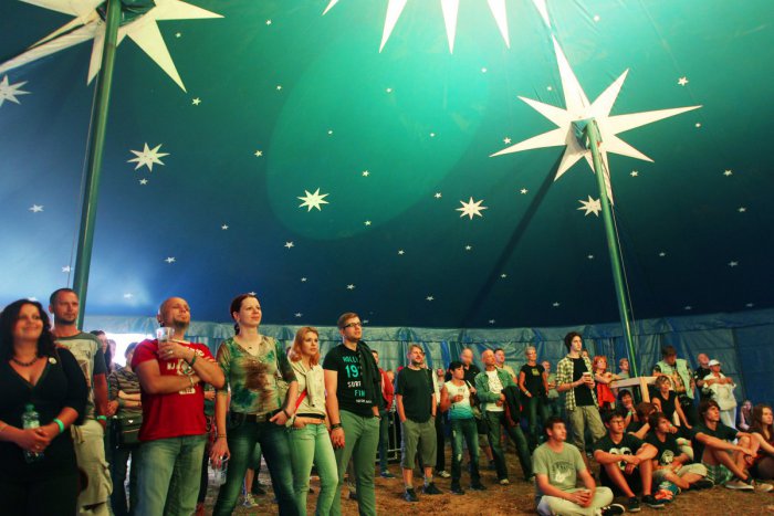 Ilustračný obrázok k článku Bystrický amfík opäť zaplnia davy ľudí: Headlinerom festivalu Rockscape nórska rokenrolová senzácia