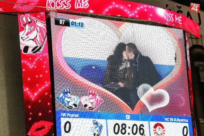 Ilustračný obrázok k článku Poslanci neschválili odkúpenie obrazovky na zimáku od bratislavskej firmy: Hľadať budú iné riešenie