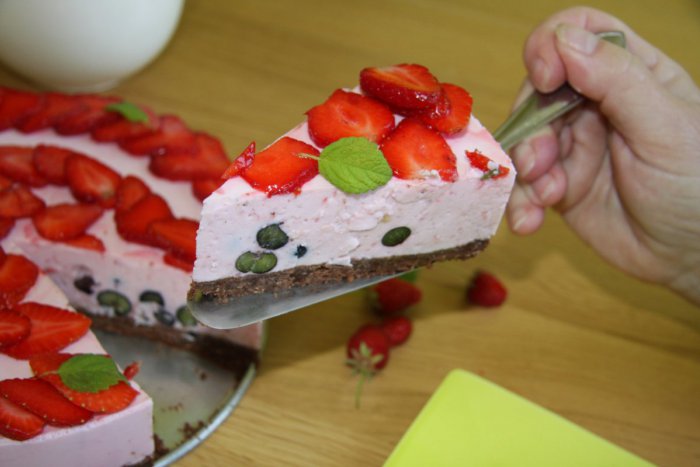 Ilustračný obrázok k článku Redakcia radí: Aj bratislavské trhy sú plné jahôd, máme pre vás tip na ľahký letný dezert