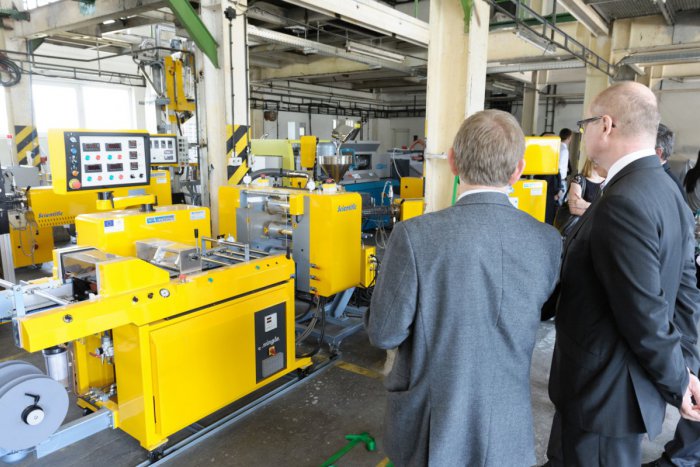 Ilustračný obrázok k článku V Nitre otvorili nové výskumné a výrobné centrum: Bude sa zaoberať novým typom plastu