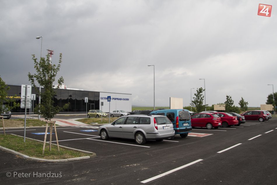 Ilustračný obrázok k článku Poprad chce byť na letisku viac vidieť a... v praxi sú už prvé novinky: Takýto výjav udrie turistom do očí!