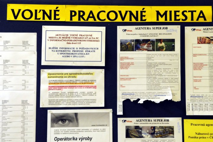 Ilustračný obrázok k článku Polícia upozorňuje na podvodné pracovné ponuky v Rakúsku