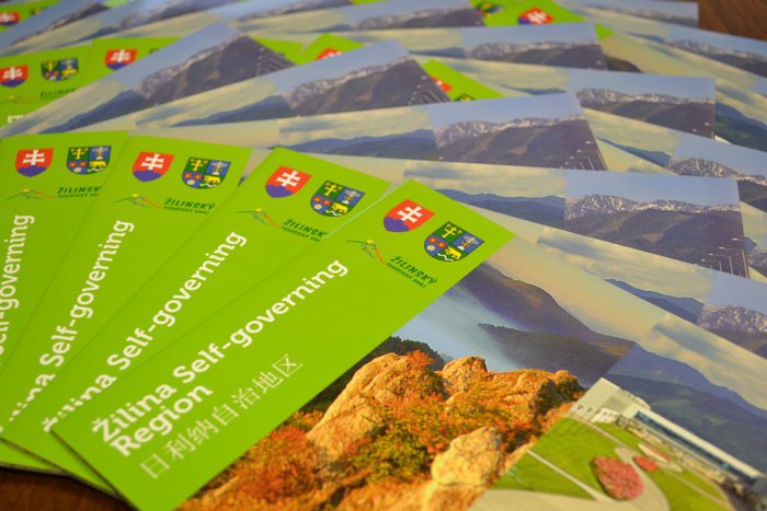 Ilustračný obrázok k článku Žilinský kraj sa prezentuje vo svete: Tisícka brožúr predstaví región aj v Číne