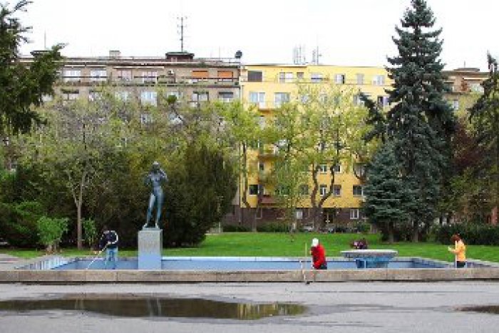 Ilustračný obrázok k článku V Starom Meste prišli o peniaze na päť projektov. Mohli byť použité na opravu školy, škôlky, či denného stacionára