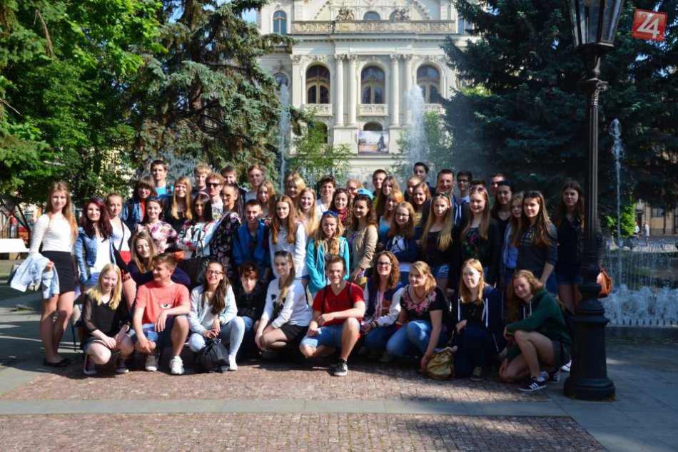 Ilustračný obrázok k článku Výmenné pobyty bilingvalistov: Spoznávanie krajiny a jazyka